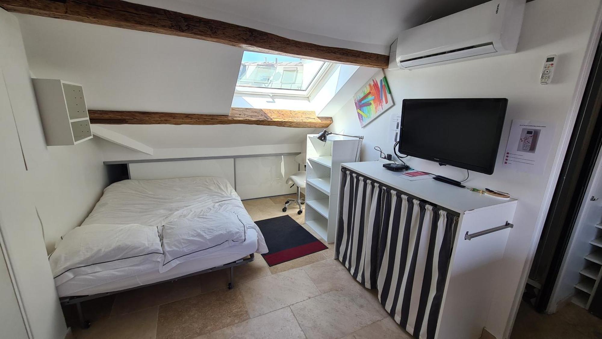 Appartement Coeur De Paris Avec Vue Sur Les Toits Екстер'єр фото